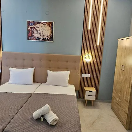 Escapes By The 斯达林