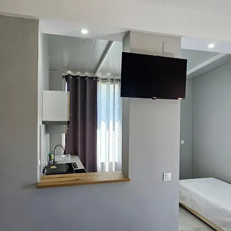 Escapes By The 斯达林